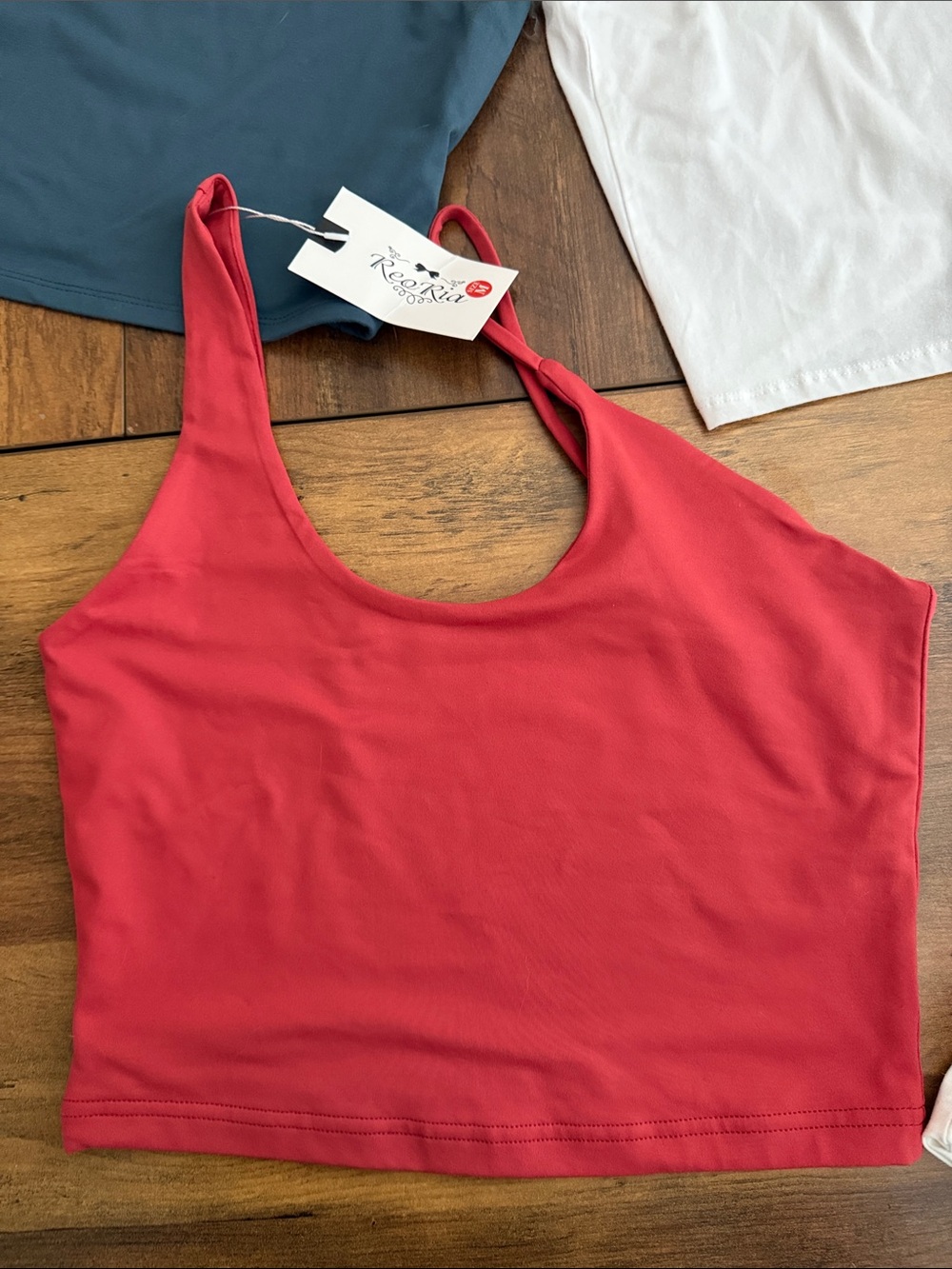 6 cropped Assorted Women’s Tank Tops — White, Red, Teal - Picture 8 of 13